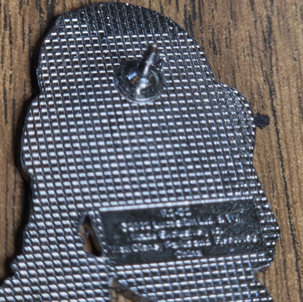 Disney R2 D2 Pin - Picture 4 of 4